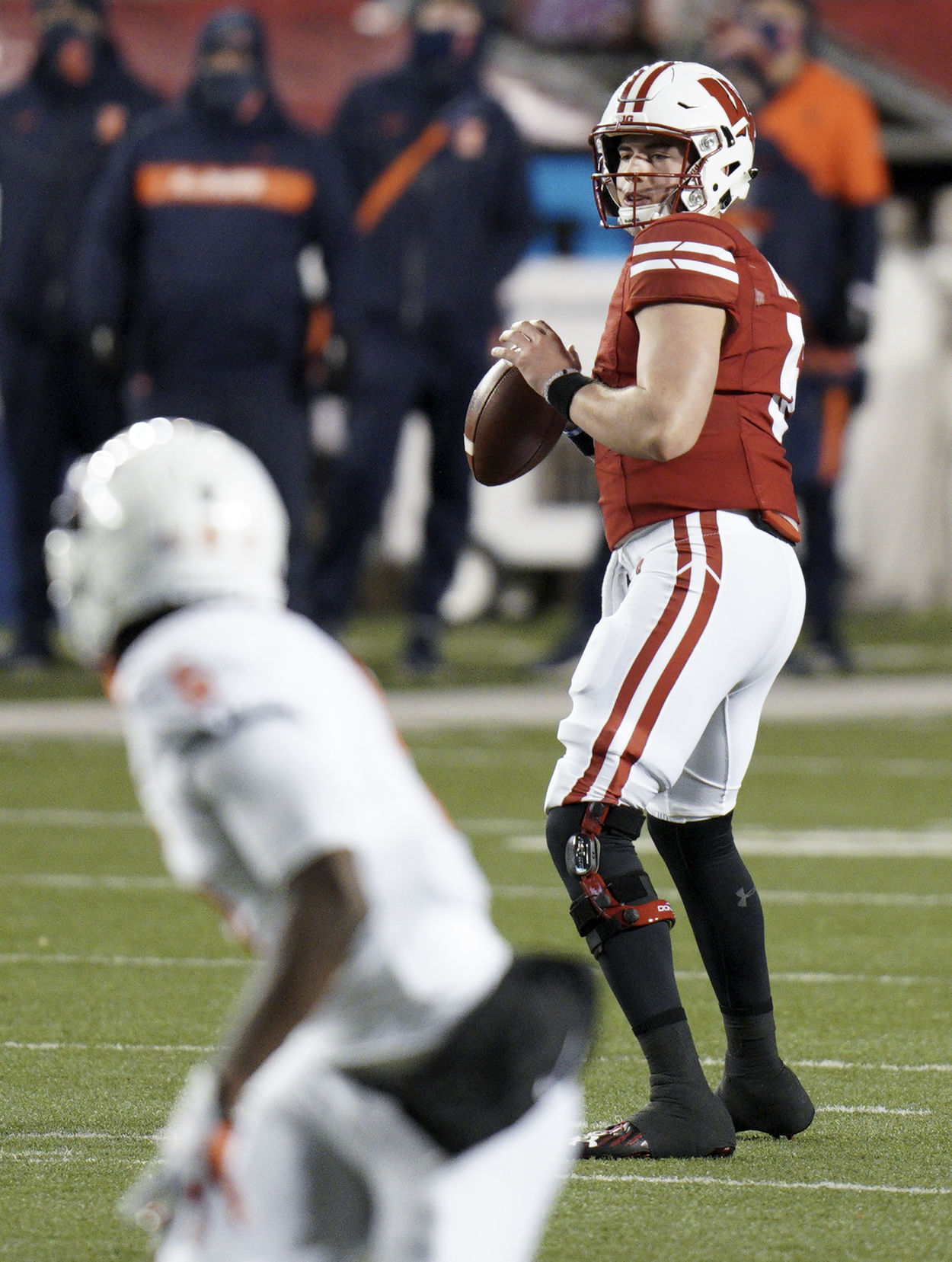 UW 45, Illinois 7